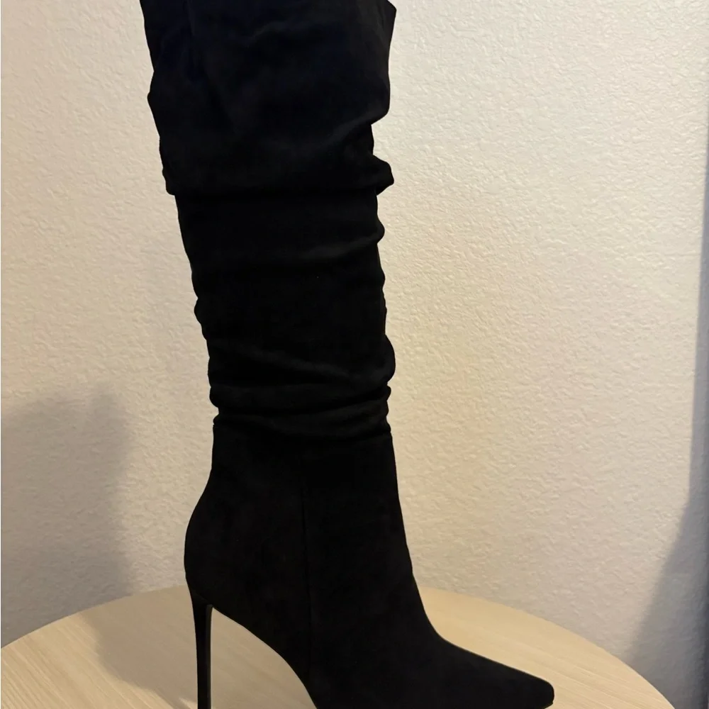 Chic Black Women's Faux Suede Heeled Boots - Picture 7 of 7